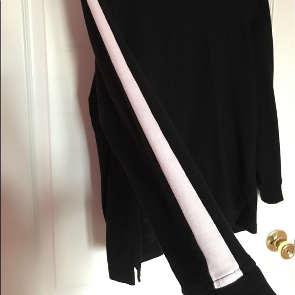 sweatshirt - Picture 3 of 5